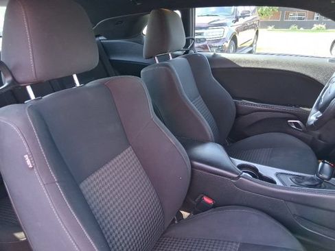 Used 2019 Dodge Challenger R/T RWD image 13
