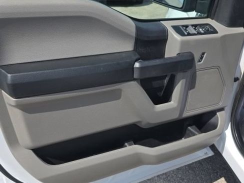 Used 2019 Ford F150 XL w/ Equipment Group 101A Mid AWD/4WD image 12