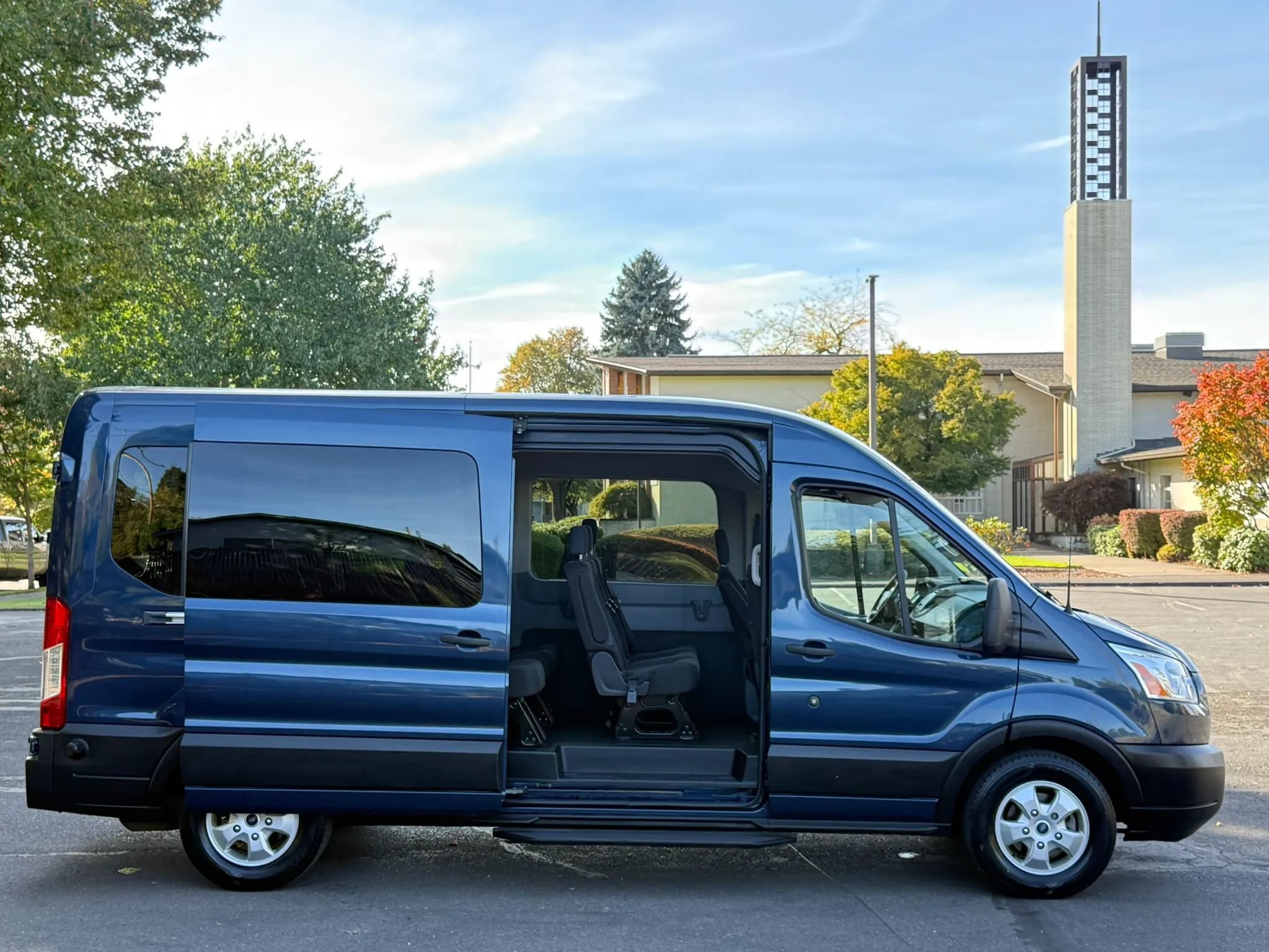 Used 2019 Ford Transit 350 XLT RWD image 22