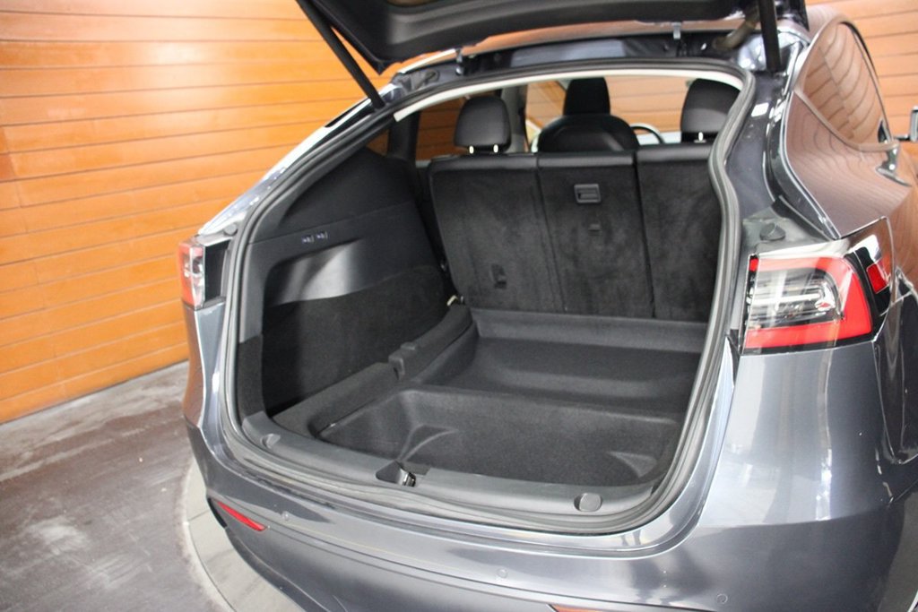 Used 2020 Tesla Model Y Long Range AWD/4WD image 5