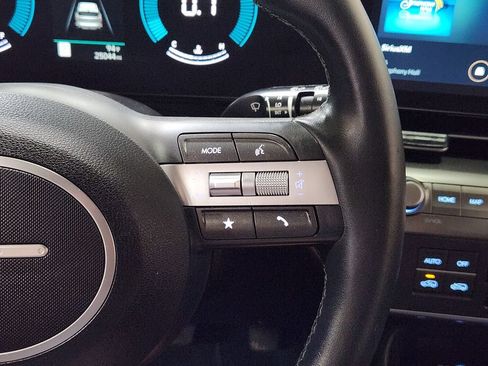 Used 2025 Hyundai Kona SEL FWD image 49