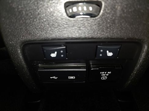 Used 2019 Jeep Cherokee Overland image 22