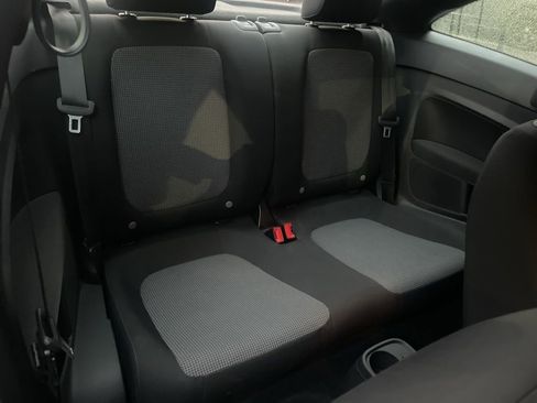 Used 2019 Volkswagen Beetle 2.0T S image 21