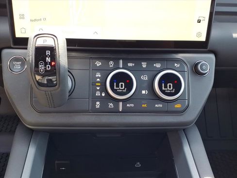New 2026 Land Rover Defender 110 S AWD/4WD image 13