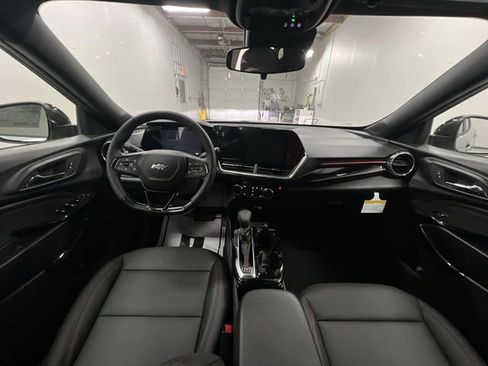 New 2026 Chevrolet Trax RS w/ Sunroof Package FWD image 21