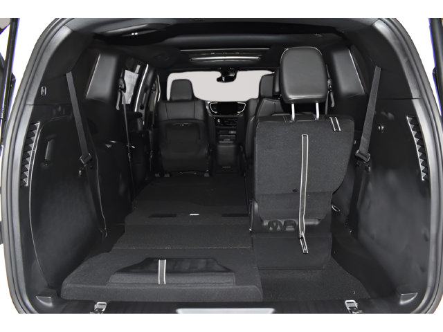 New 2026 Chrysler Pacifica Select AWD/4WD image 33