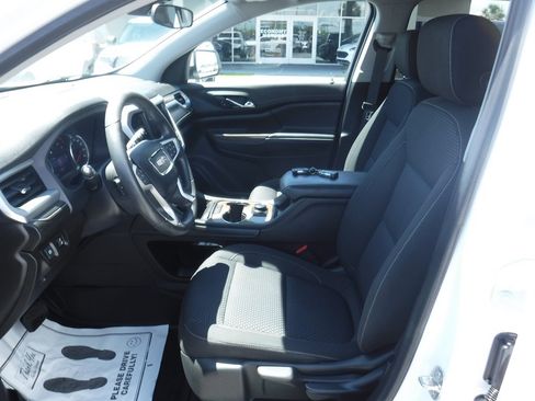 Used 2022 GMC Acadia SLE w/ LPO, Floor Liner Package FWD image 14