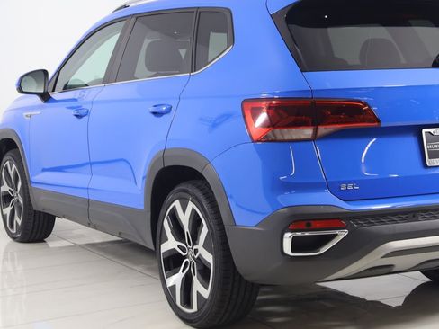 Used 2022 Volkswagen Taos SEL w/ Panoramic Sunroof Package AWD/4WD image 23