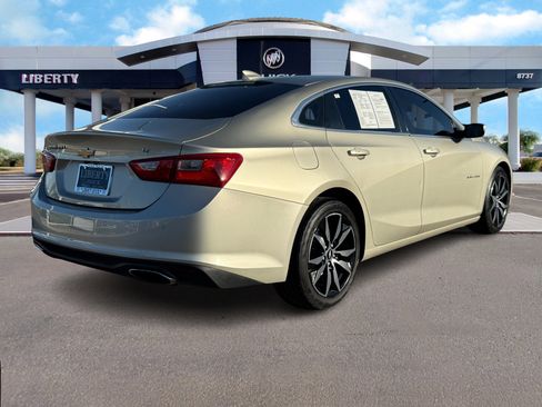 Used 2016 Chevrolet Malibu LT image 3