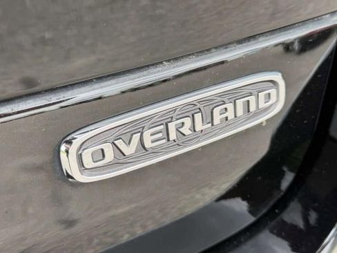 Used 2022 Jeep Grand Cherokee Overland AWD/4WD image 5