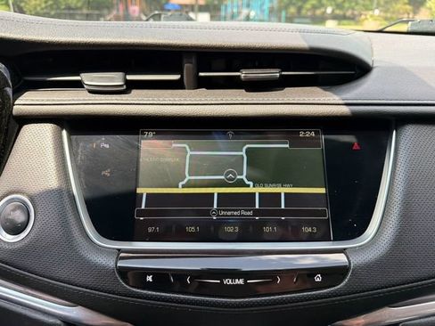 Used 2018 Cadillac XT5 Luxury AWD/4WD image 6
