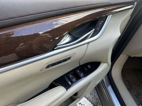 Used 2017 Cadillac XTS Luxury w/ Driver Awareness Package image 17