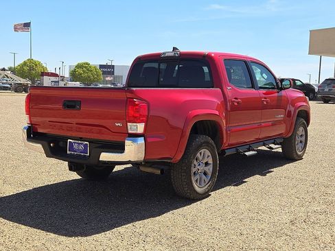 Used 2017 Toyota Tacoma SR5 w/ Tow Package image 5