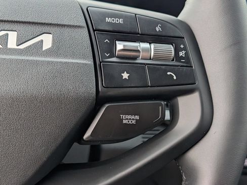 New 2027 Kia Sportage LX FWD image 32