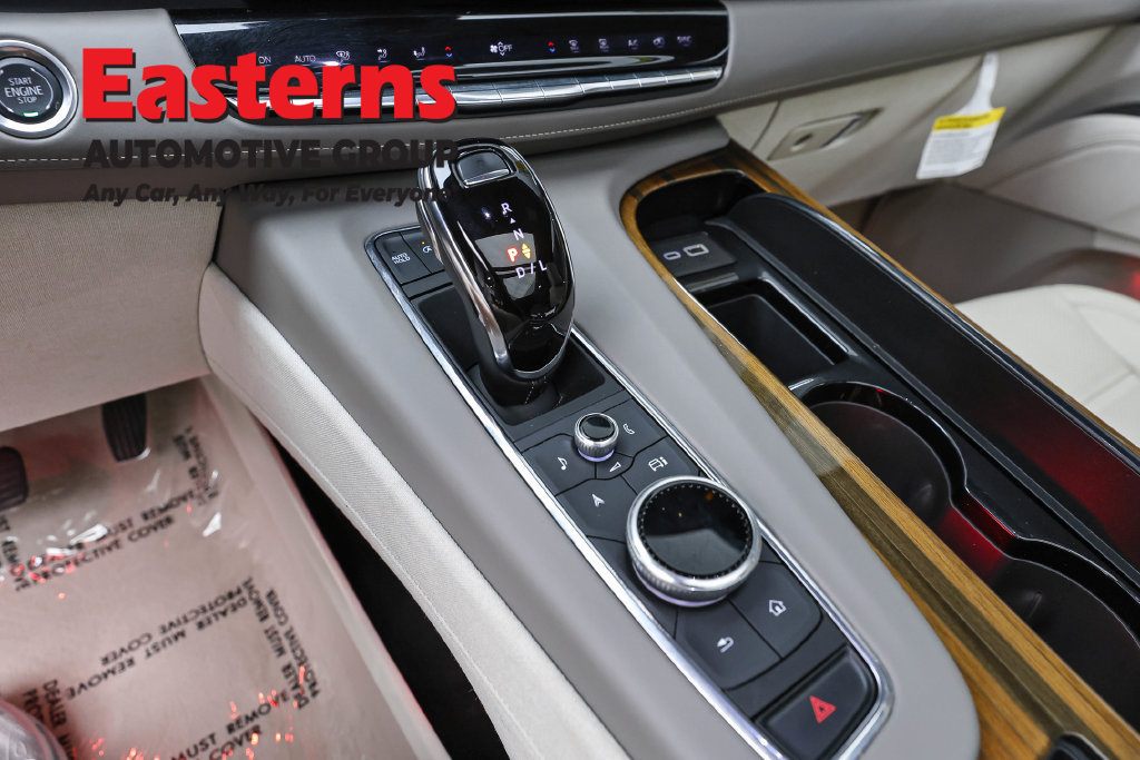 Used 2024 Cadillac Escalade ESV Sport Platinum w/ LPO, ONYX Package AWD/4WD image 14