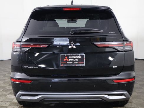 New 2026 Mitsubishi Outlander SE AWD/4WD image 14