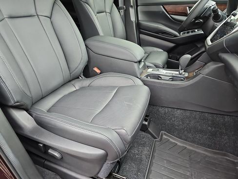 Used 2025 Subaru Ascent Touring image 10