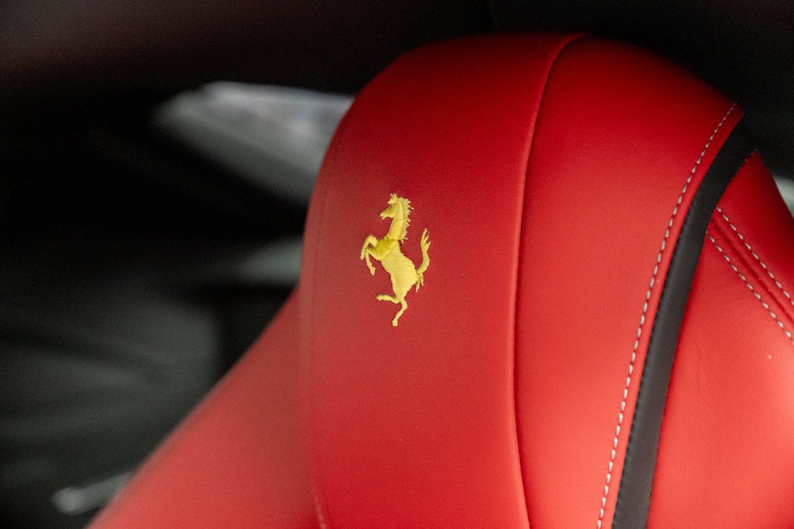 Used 2020 Ferrari 812 Superfast RWD image 19