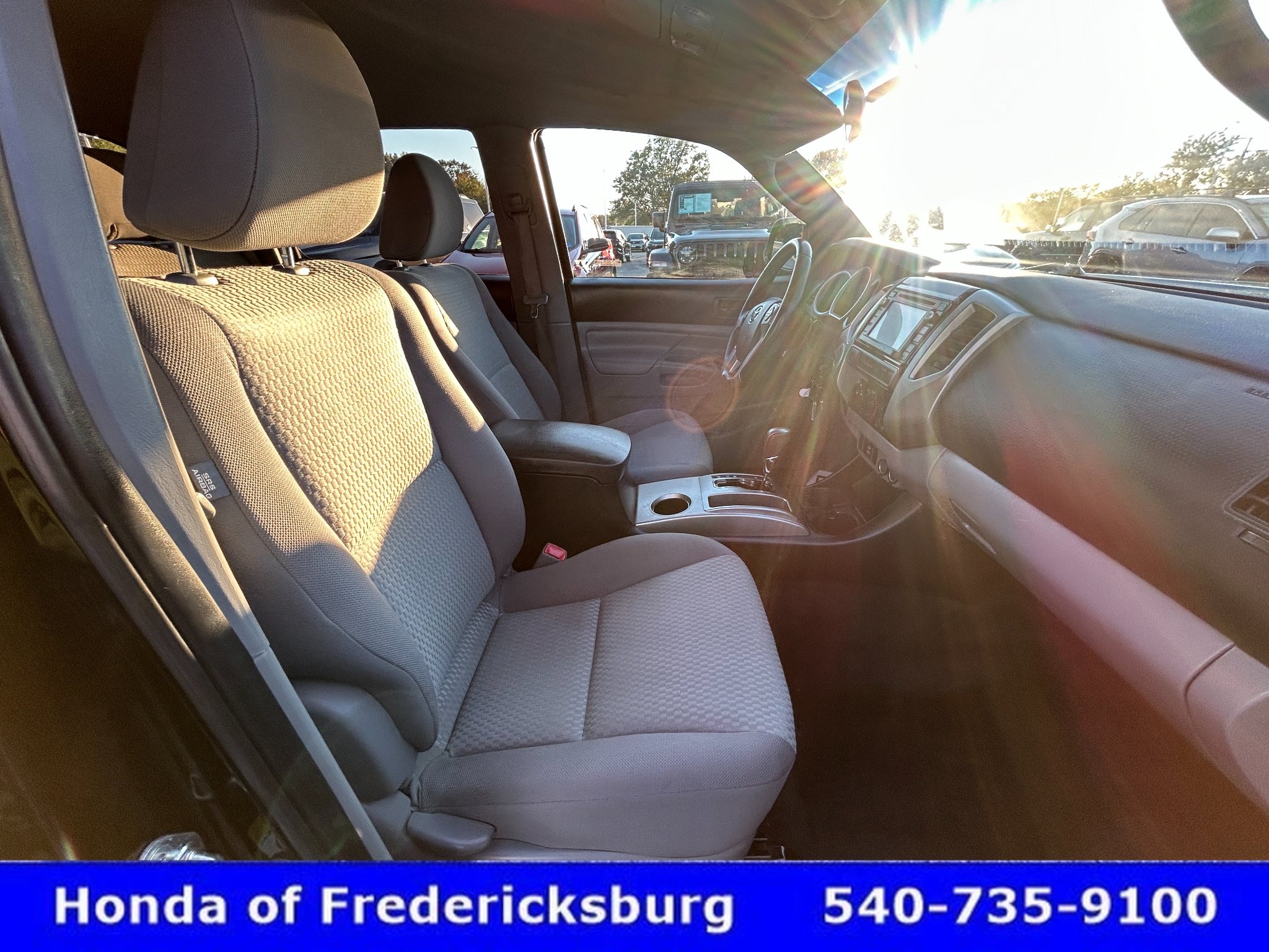 Used 2015 Toyota Tacoma 4x4 Double Cab w/ SR5 Package image 31
