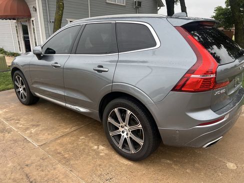 Used 2020 Volvo XC60 T5 Inscription FWD image 2