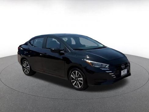Used 2025 Nissan Versa SV FWD image 2