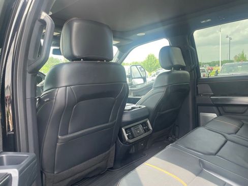 Used 2024 Ford F250 Platinum AWD/4WD image 23