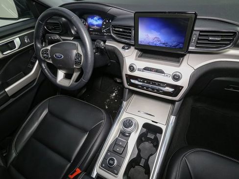 Used 2023 Ford Explorer XLT w/ Equipment Group 202A image 18