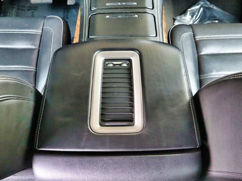 Used 2019 GMC Yukon Denali w/ Open Road Package AWD/4WD image 34