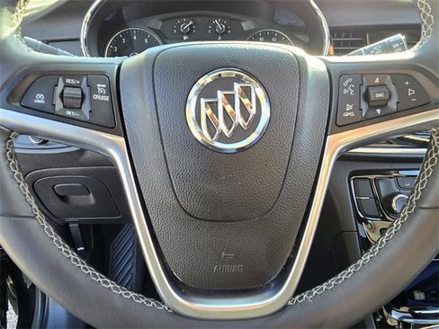 Used 2022 Buick Encore Preferred w/ Safety Package image 25
