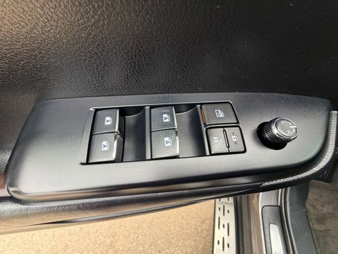 Used 2018 Toyota Highlander Limited image 10