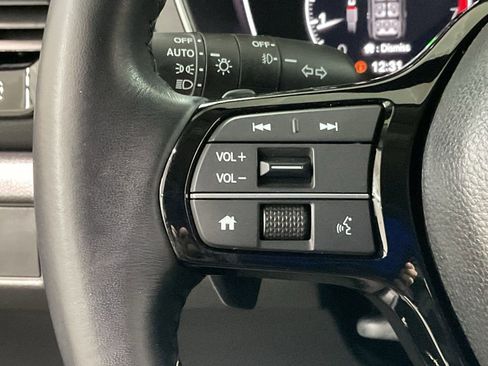 Used 2024 Honda Pilot EX-L image 9