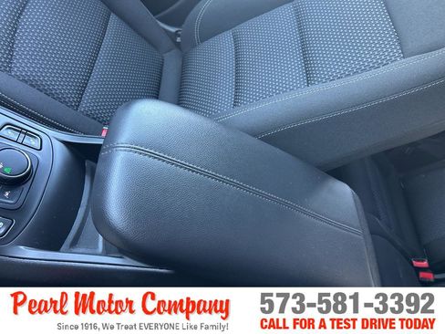 Used 2023 GMC Terrain SLE w/ Driver Convenience Package FWD image 19