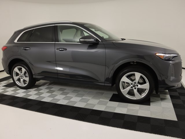 Certified 2025 Audi Q5 Premium w/ Premium Plus AWD/4WD image 6