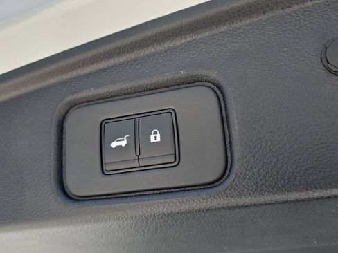 New 2026 Nissan Pathfinder SL FWD image 11