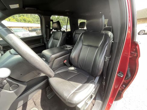 Used 2019 Ford Expedition Max XLT w/ Equipment Group 202A RWD image 11