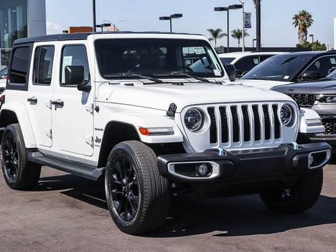 Used 2023 Jeep Wrangler Unlimited Sahara AWD/4WD image 3