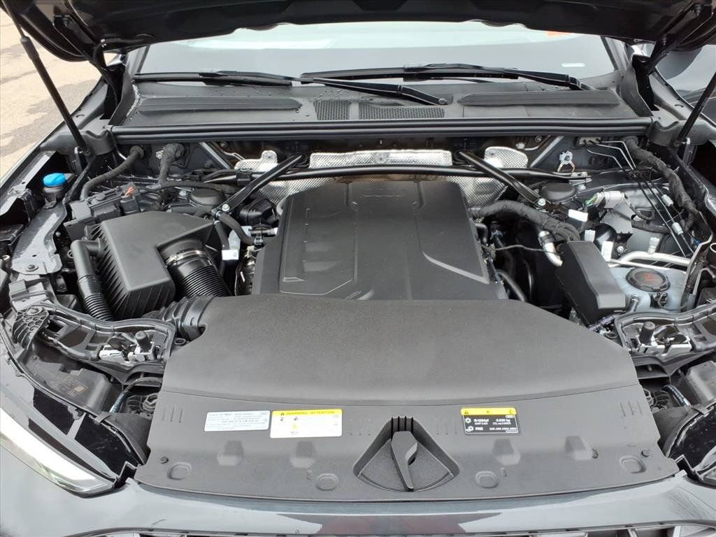 New 2025 Audi Q5 Premium Plus AWD/4WD image 9