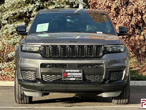 Used 2022 Jeep Grand Cherokee L Laredo image 9