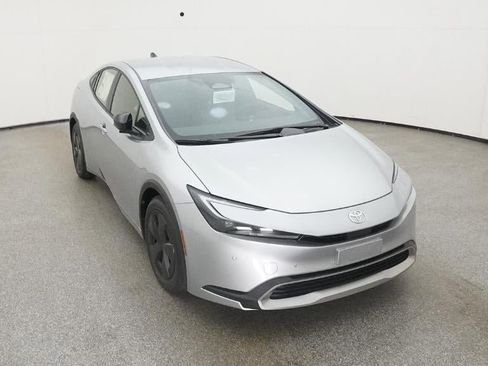 New 2026 Toyota Prius Plug-In Hybrid FWD image 14