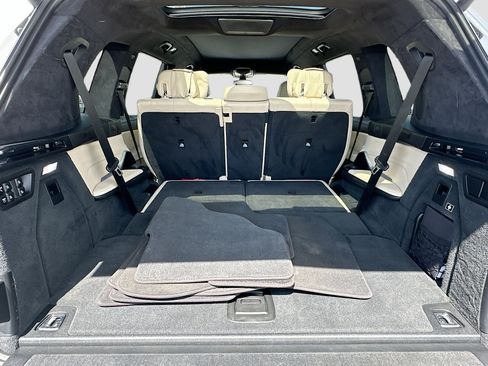 Used 2021 BMW X7 xDrive40i w/ Premium Package AWD/4WD image 28