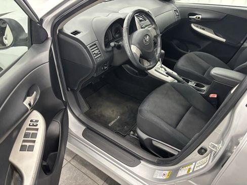 Used 2010 Toyota Corolla Base image 9