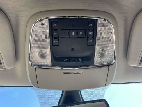 Used 2013 Jeep Grand Cherokee Overland w/ Advance Technology Group image 28