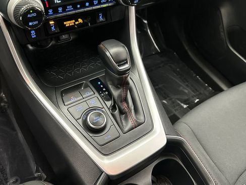 Used 2021 Toyota RAV4 SE AWD/4WD image 15