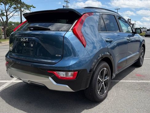 Certified 2025 Kia Niro FWD image 7