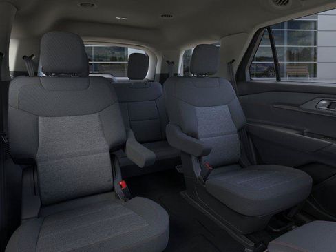 Used 2026 Ford Explorer Active AWD/4WD image 11
