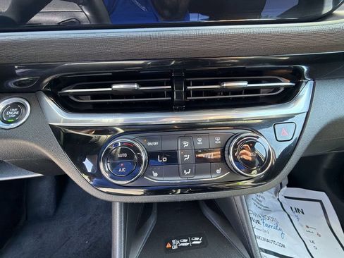 Used 2024 Buick Envista Sport Touring w/ Convenience II Package FWD image 18