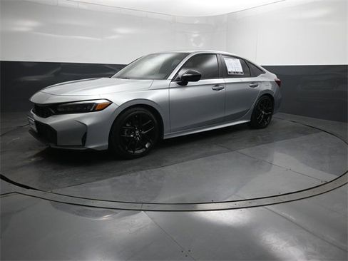 Used 2025 Honda Civic Sport image 1