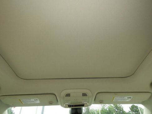 Used 2020 Cadillac XT6 Premium Luxury FWD image 21