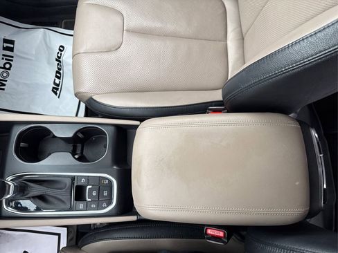 Used 2020 Hyundai Santa Fe Limited image 15