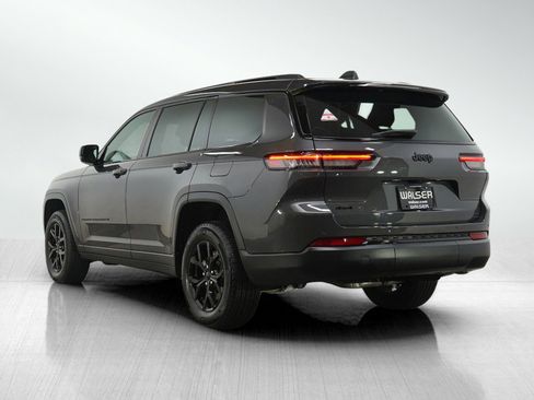 Used 2025 Jeep Grand Cherokee L Laredo AWD/4WD image 3